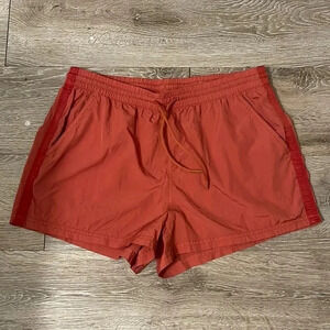Athleta Expedition Shorts burnt orange active size 4